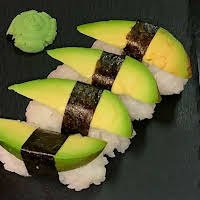 Nigiris vegetal de aguacate