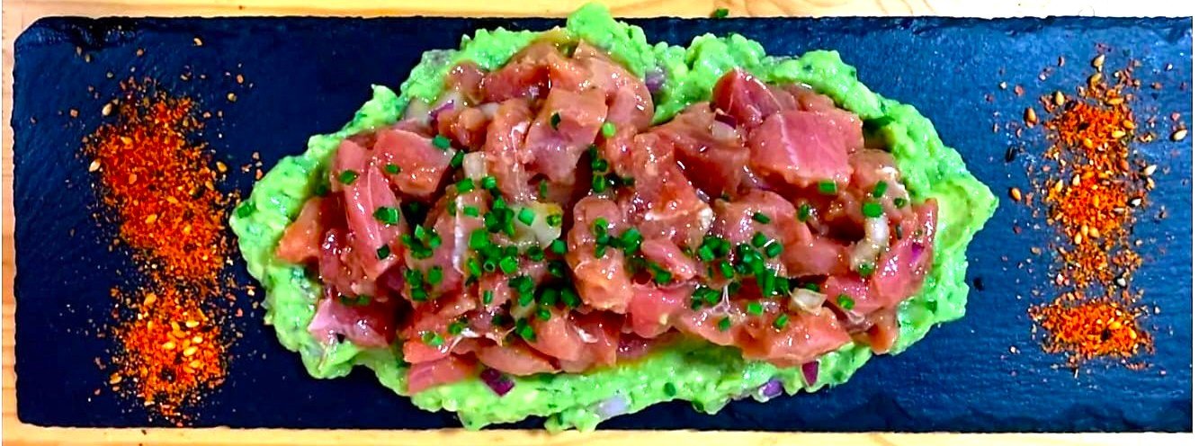 Tartar de atún con aguacate