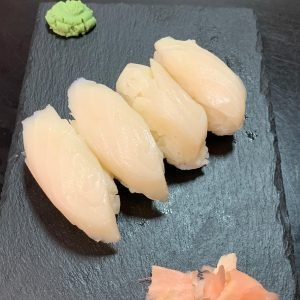 Bandeja 4 niguiris pez mantequilla o escolar negro